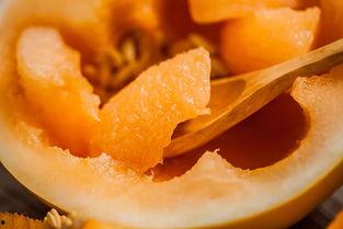 吃蜜瓜雪糕的视频,蜜瓜雪糕美味体验