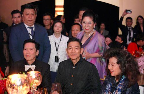 吃瓜香港娱乐圈视频,吃瓜视频带你领略幕后风云  第3张