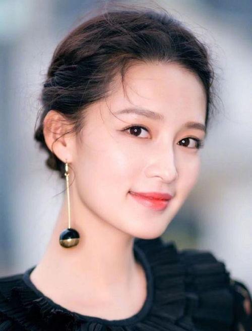 韩圈女孩吃瓜视频,吃瓜视频背后的娱乐真相  第3张