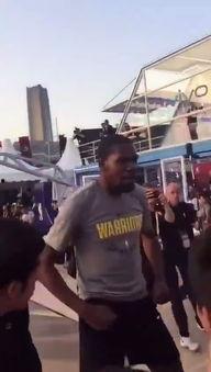 詹姆斯全明星吃瓜视频,揭秘场下趣事 第3张 詹姆斯全明星吃瓜视频,揭秘场下趣事 第3张