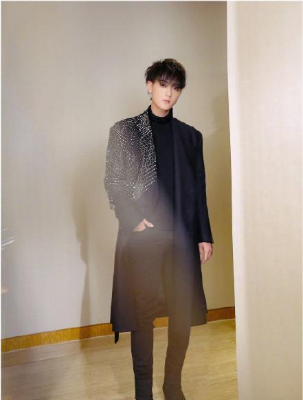 黄子韬早期吃瓜爆料视频,早期吃瓜爆料视频回顾  第3张